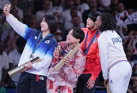 Canadas Christa Deguchi Captures Olympic Gold Medal In Womens Judo