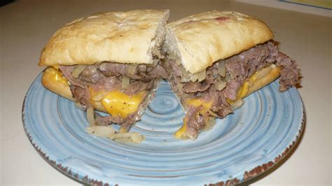 Improvised cheesesteak hoagie : r/eatsandwiches