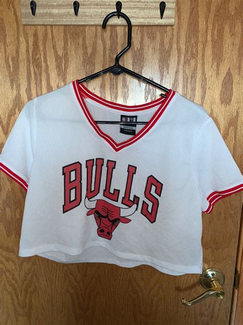 Chicago Bulls Crop Top Worn Once Womens Medium Casual School Outfits