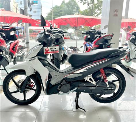 Bảng giá xe Honda Wave RSX FI 2024 cuối tháng 12 2024 Giảm cực mạnh