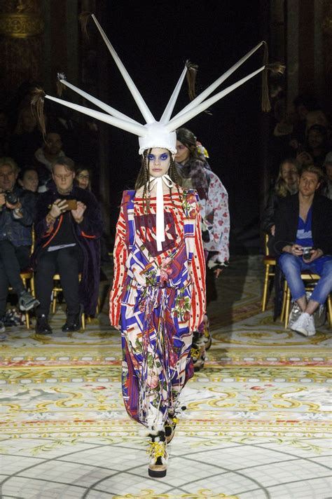 69 Looks From Vivienne Westwood Fall 2017 Pfw Show Vivienne Westwood