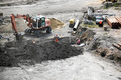 Rozpocz O Si Betonowanie Konstrukcji Mostu Przy Ul Fabrycznej Zdj Cia