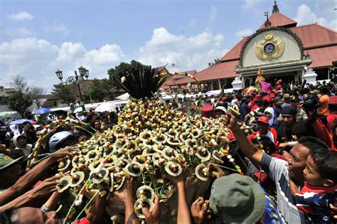 Sekaten Tradisi Yang Ada Di Kraton Yogyakarta Guru Tempe