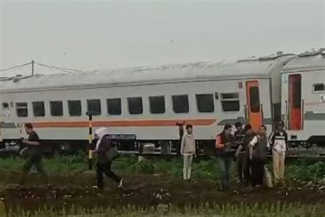 Cerita Aquino Marshella Penumpang Ka Turangga Yang Tabrakan Di