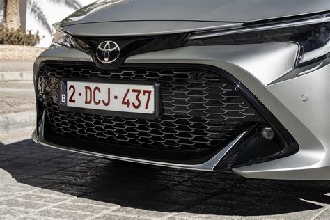 Toyota Corolla Hybrid Touring Sports Review 2024 Hoe Rijdt Ie