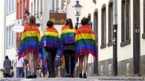 Cologne Celebrates Germany′s Largest Lgbt Pride Parade News Dw 07072019