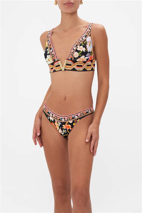 8 Hot Sexy Chelsea Misa Bikini Pics