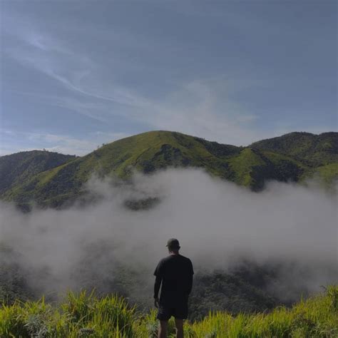 Potret Bukit Mongkrang Di Karanganyar View Alamnya Menawan