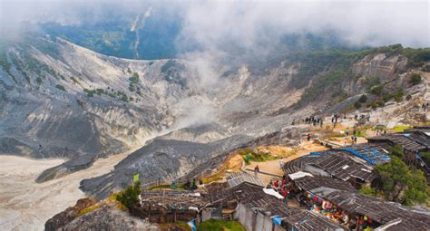 Menikmati Keindahan Alam Tangkuban Perahu