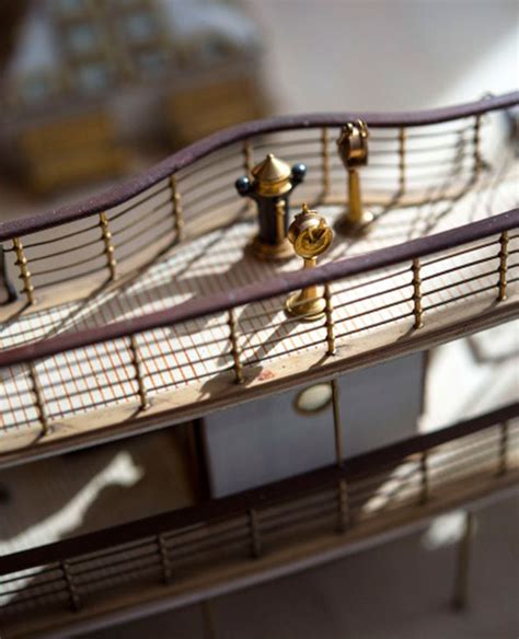 RMS Mauretania model sells for £162,000 at auction - YBW