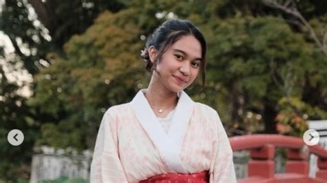 Total Ootd Azizah Salsha Pakai Kimono Di Jepang Nyaris Kali Gaji