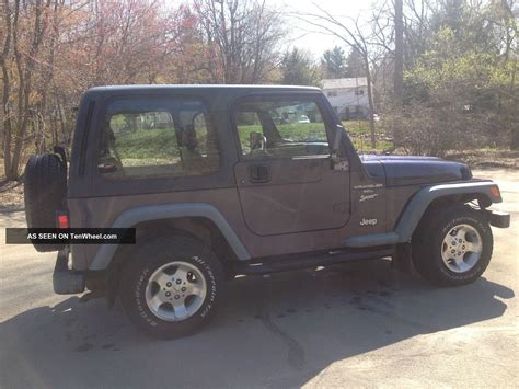 1999 Jeep Wrangler Sport 4x4 5 - Speed Hard Top