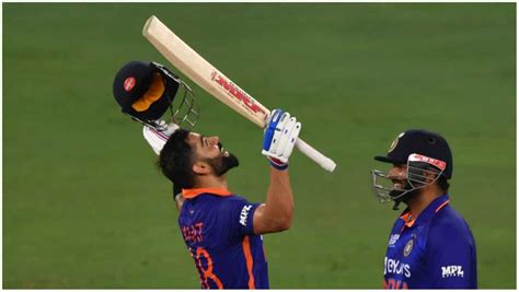 Huge Feat For King Kohli Virat Becomes First Cricketer To Reach