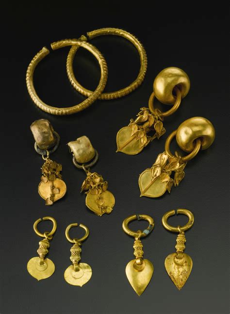 A Group Of Korean Gold Jewelry Three Kingdoms Silla Kingdom Period