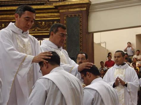 Sepultan Restos Del Pbro Luis Alonso Coto En La Parroqu A San Juan