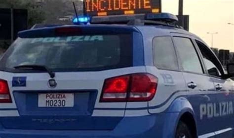 Incidente Mortale A San Giuseppe Vesuviano Bimba Di 5 Anni Perde La