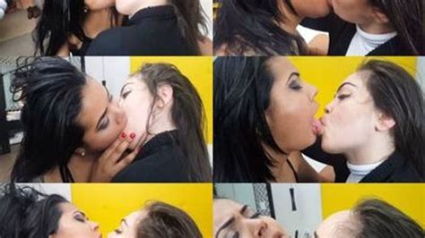 HOT KISSES INDIA BRUNETTE VS ITALIAN WHITE GIRL CLIP 6 Facesitting Female A Clips4sale