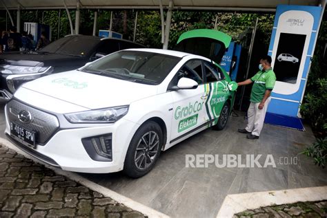 PLN Beri Kemudahan Ekosistem Kendaraan Listrik Di Indonesia Republika