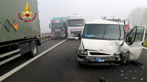 Vigili Del Fuoco Tamponamento In A22 4