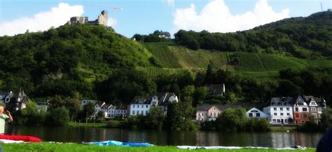 Bernkastel Wine Festival - Travel, Events & Culture Tips for Americans Stationed in Germany