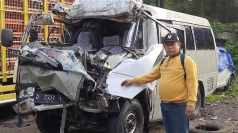 Update Kecelakaan Maut Di Tol Cipularang Mobil Elf Yang Tabrak Truk