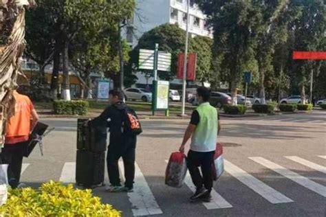 志愿服务 开学返校季 温暖志愿情 东莞理工学院国际微电子学院