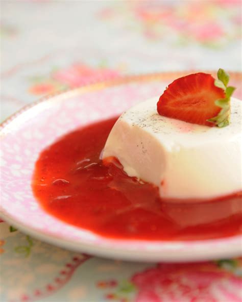 Baunilha E Caramelo Panna Cotta De Baunilha E Morango