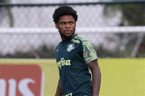 Luiz Adriano Treina E Pode Refor Ar Palmeiras Contra O Gr Mio Patrick