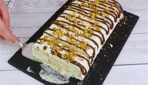 Semifreddo Al Pistacchio Il Dolce Senza Cottura Con I Biscotti Secchi