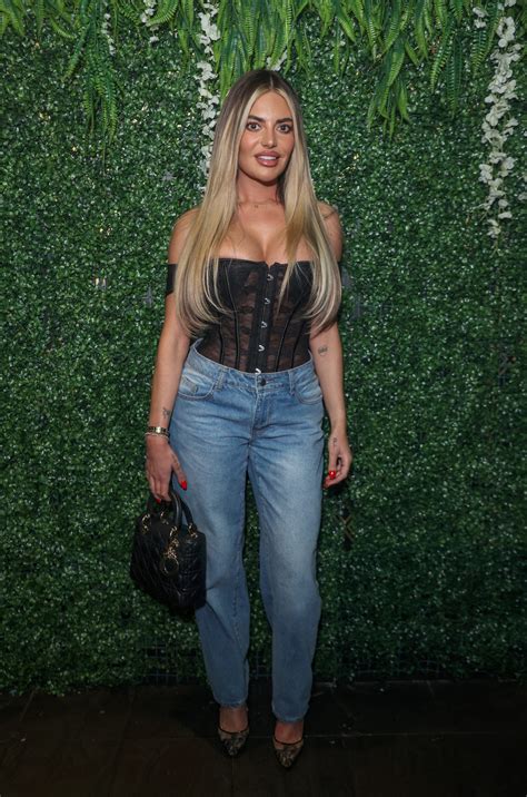 Megan Barton Hanson Cleavage Kabaret Expose Hot Celebs Home