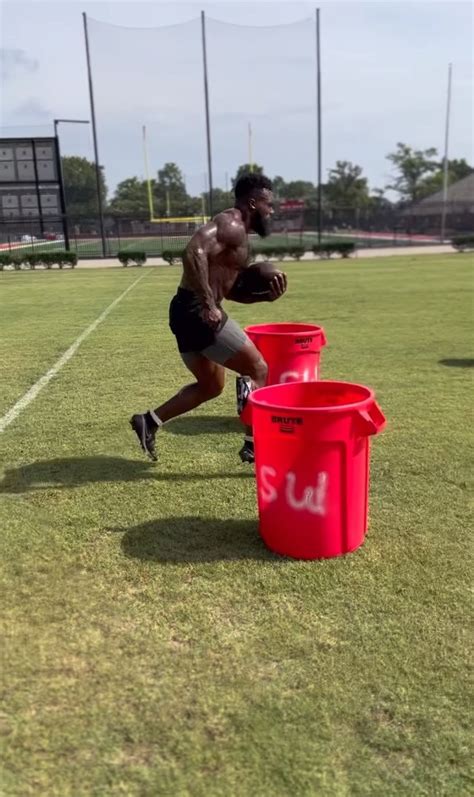 evander holyfields son elijah shows insane body transformation