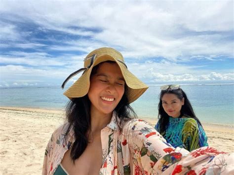 Hot Sexy Marcella Zalianty Bikini Pics