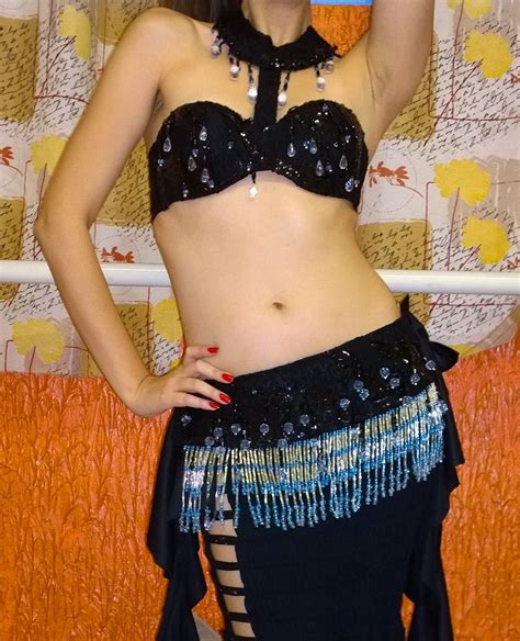 Pin de Tabata Belchior em Belly dance Dança do ventre Trajes Dança