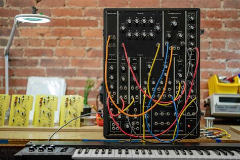 The Moog Model 10 Synthesizer returns + a look inside the Moog Factory ...