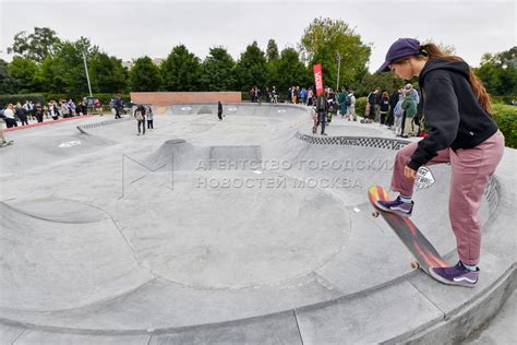 Скейт-площадка Vans Off The Wall Skatepark в Парке Горького - Агентство ...
