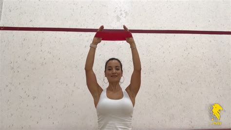 How To Performe The Resistance Band Overhead Pulse Exercice Youtube