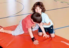 Für Kinder Turnen Lektion 3 Spielerisches Ringen und Raufen