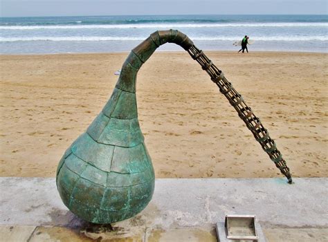 Foto Escultura en el Paseo Marítimo Zarautz Gipuzkoa España