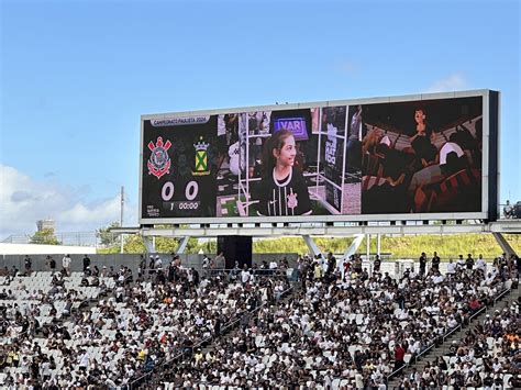 Corinthians Bate O Cruzeiro Em Jogo Truncado E Conquista Tricampeonato