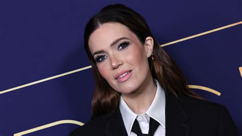 Mandy Moore Critica A Los Paparazzo Que La Siguen En El Noveno Mes De