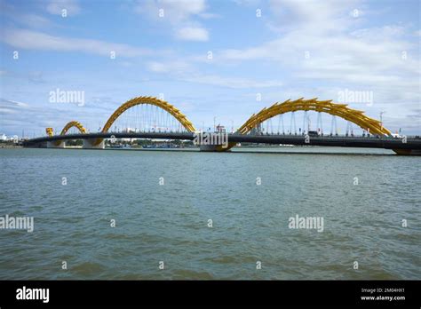 Danand Dragon Bridge Over River Hàn In Da Nang Vietnam Stock Photo Alamy