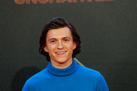 Tom Holland Admite Que Lleva 5 Años Sin Pagar La Factura Del Agua