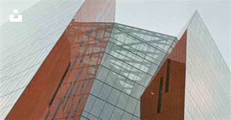 Edificio In Cemento Marrone E Grigio Photo Photo Architecture