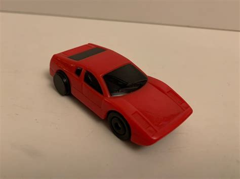 Hot Wheels Ferrari röd McDonalds pull back Köp på Tradera