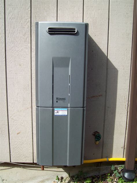 Rinnai R94lsi Tankless Water Heater With Optional Pipe Cover White