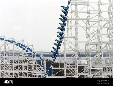 Hybrid Coaster Hakugei Made Of Wood And Steel Starts Its Operation At