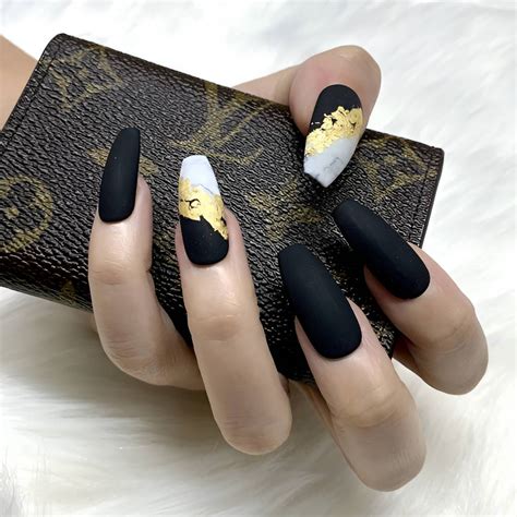 Hauntingly Beautiful Goth Nail Designs