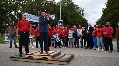 Uaw Endorses Biden For President After Holding Out Over Ev Policies