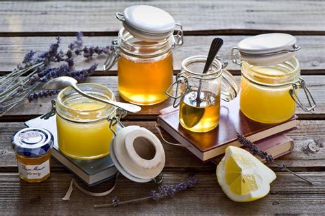 Можно ли кормящей маме мед в первый месяц грудного вскармливания ...