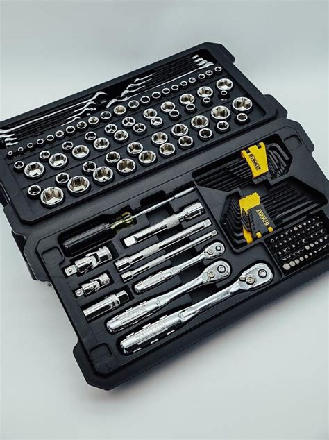 Dewalt Mechanic Tool Set 226 Pieces 1438 And 12 Drive With